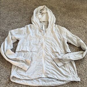 Lululemon Hood Lite Jacket *Packable size 2